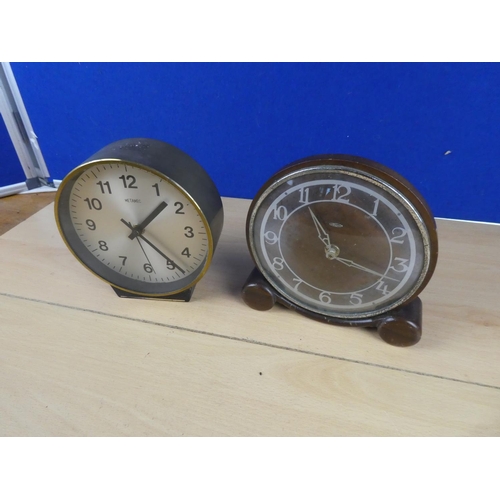 75 - A vintage Metamec mantle clock and another.