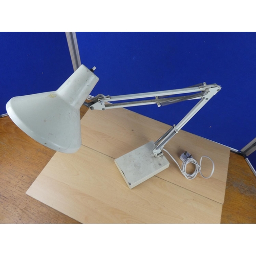 140 - A vintage style anglepoise table lamp.