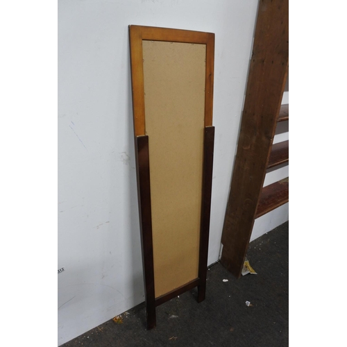 530 - A cheval mirror, measuring 40cm x 146cm.