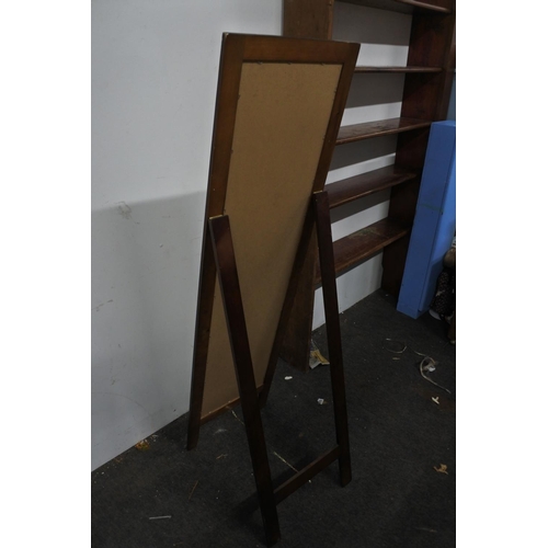 530 - A cheval mirror, measuring 40cm x 146cm.