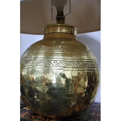 86 - A stunning large brass based table lamp and shade, measuring 50cm in height.