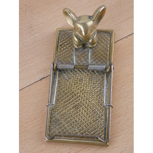 567 - An unusual brass ornament of a mouse trap.