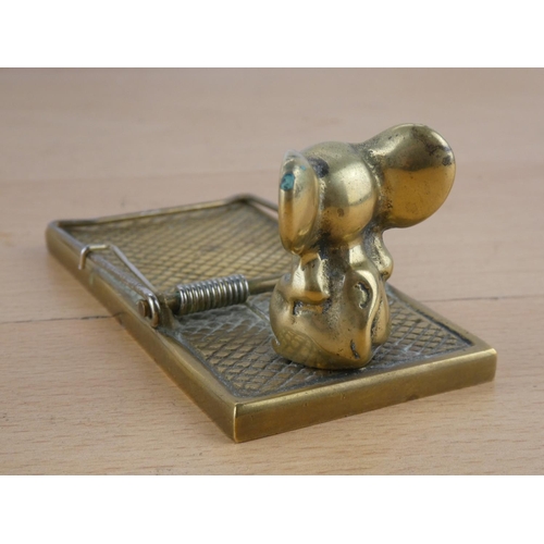 567 - An unusual brass ornament of a mouse trap.