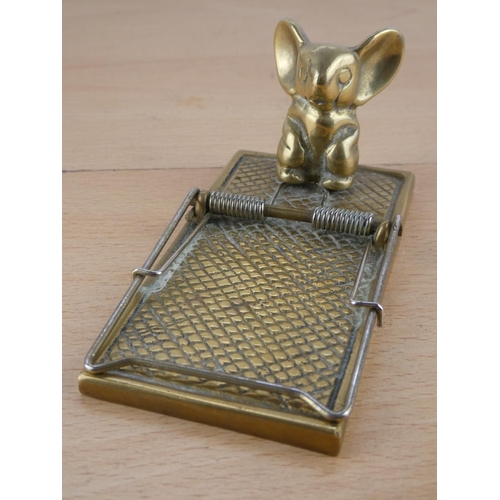 567 - An unusual brass ornament of a mouse trap.