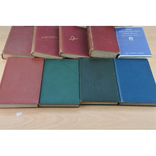 92 - A set of four Chatto & Windus vintage books to include Queen Victoria, The Spanish Farm, Delina Dela... 