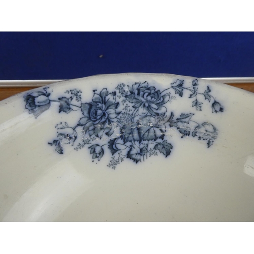 106 - An antique blue and white basin