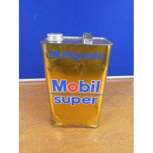 322 - A vintage Mobil Super oil can. Approx 29cm.