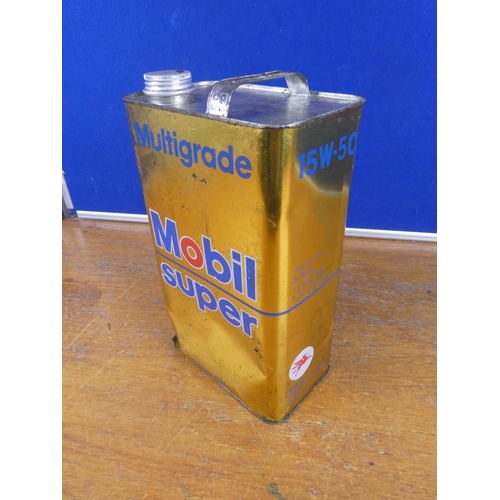 322 - A vintage Mobil Super oil can. Approx 29cm.