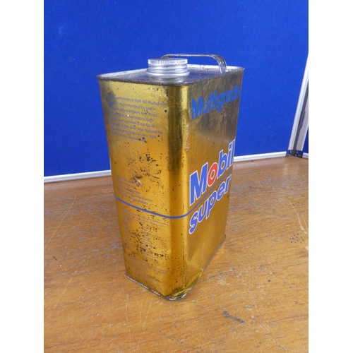 322 - A vintage Mobil Super oil can. Approx 29cm.