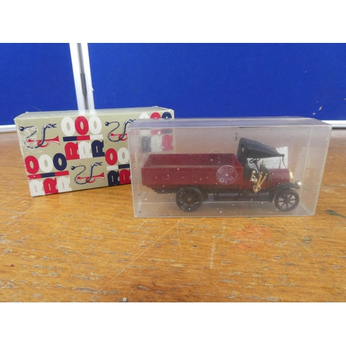 364 - A boxed Corgi 1365 Routemaster/Taxi and a boxed Rio 1914 Fiat Autocarro Civille vehicle.