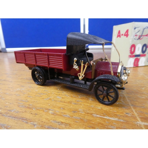 364 - A boxed Corgi 1365 Routemaster/Taxi and a boxed Rio 1914 Fiat Autocarro Civille vehicle.