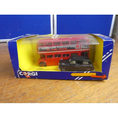 364 - A boxed Corgi 1365 Routemaster/Taxi and a boxed Rio 1914 Fiat Autocarro Civille vehicle.