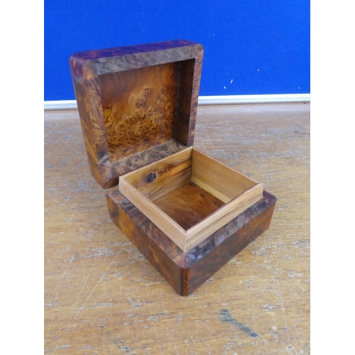 368 - A maple trinket box.