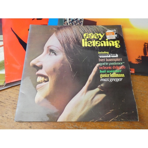 371 - A lot of vintage albums/records to include Amy Grant, James Last, Glen Daly and more.