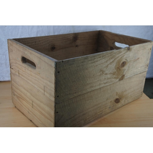 455 - A wooden storage crate. Approx 28x54cm.