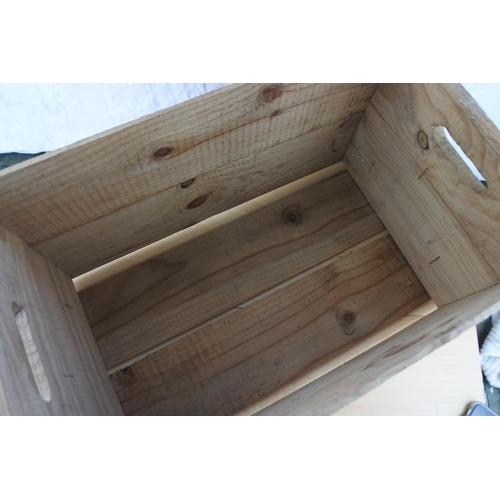 455 - A wooden storage crate. Approx 28x54cm.