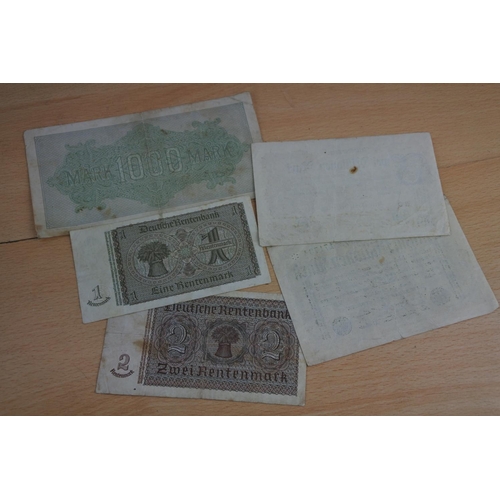 471 - A lot of assorted foreign bank notes.