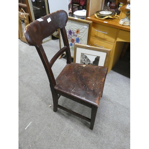 547 - An Irish vernacular kitchen chair.