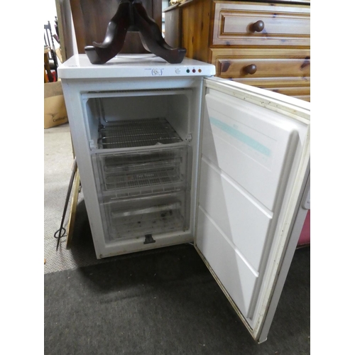 567 - An Electrolux undercounter fridge.