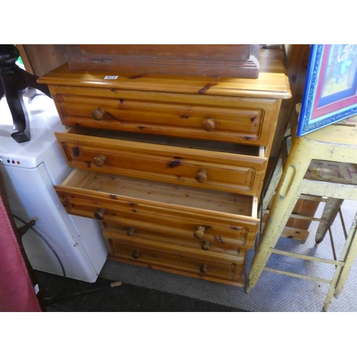 571 - A pine chest of six drawers. Approx  105x75cm.