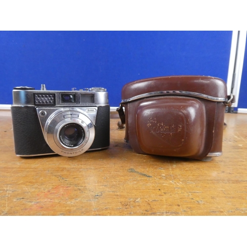 574 - A vintage leather cased Kodak Pronto -LK camera.