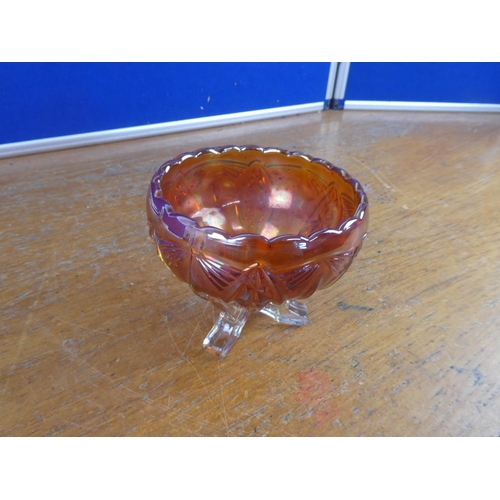 582 - A vintage carnival glass dish.