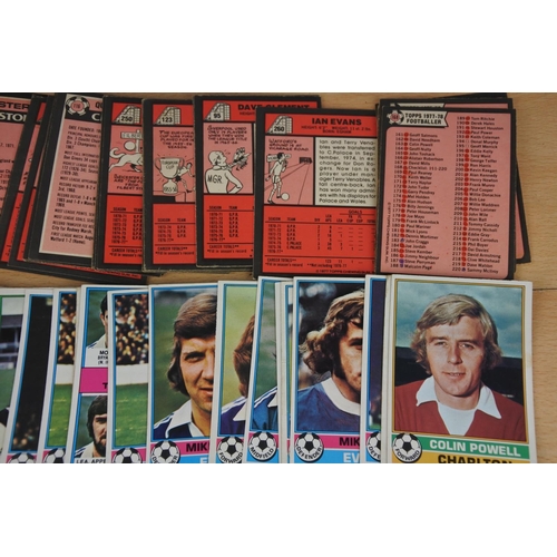 638 - A lot of vintage Topps football cards to include George Best, Leeds, Nottingham Forest, Chelsea, Der... 