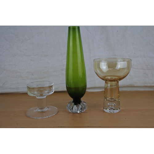 645 - A vintage green glass bud vase and other pieces.