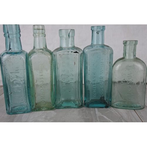 724 - A lot of antique and vintage glass bottles to include Whitaker & Co Colourworks, Ponds Extract, Chiv... 