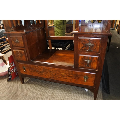 733 - A stunning antique mahogany dressing table with dressing mirror and corner storage cupboards. approx... 