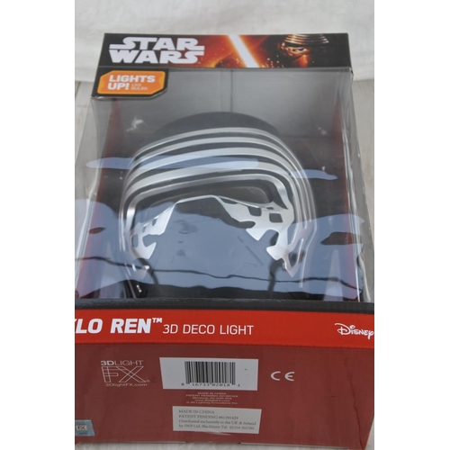 753 - A boxed Disney Star Wars Kylo Ren 3D deco light.