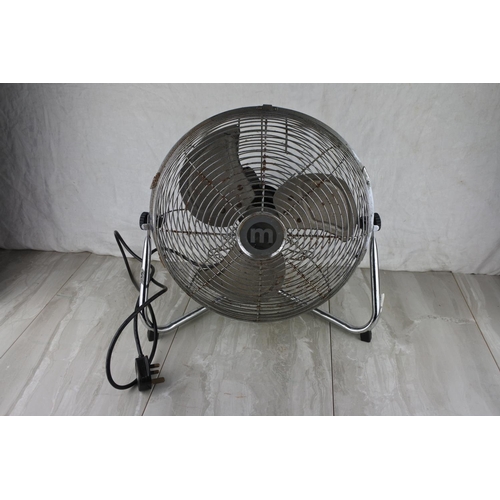 757 - A table top electric fan.