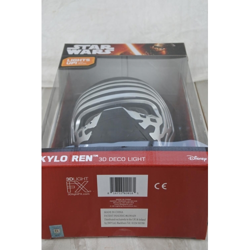 765 - A boxed Disney Star Wars Kylo Ren 3D deco light.