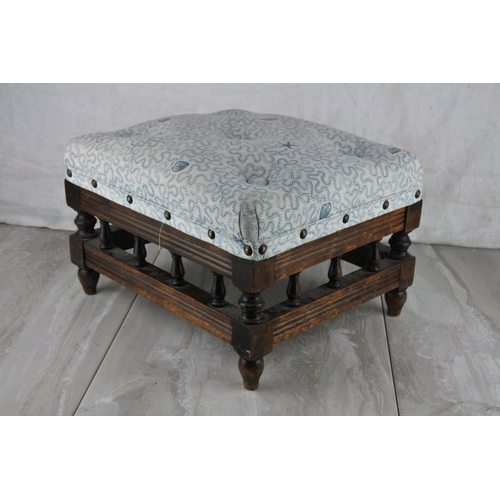 786 - A small upholstered footstool. approx 19x30x26cm.