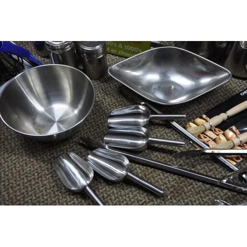 798 - A large lot of kitchen utensils, stainless steel bowls and more.