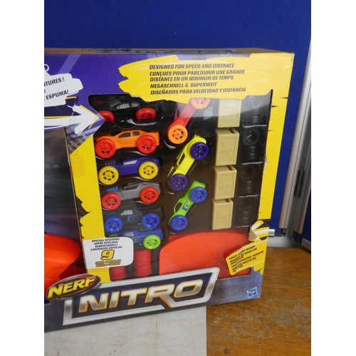 837 - A large boxed Nerf Nitro Motofury Rapid Rally set.