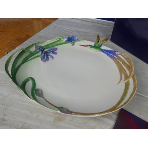 863 - A stunning boxed Franz Hummingbird tray.