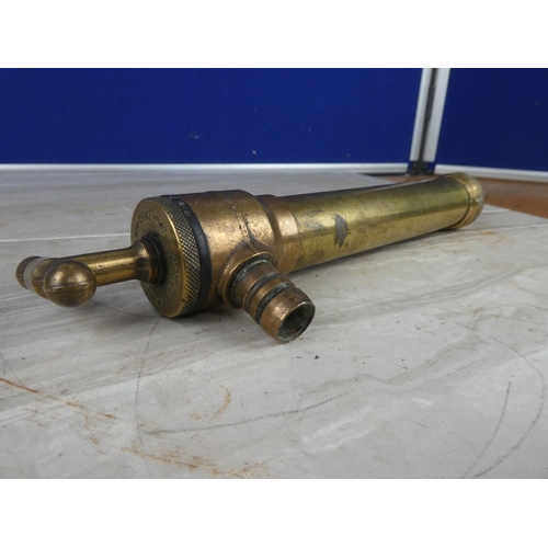 942 - A vintage Whale non-choke Brass pump, made by Munster Simms & Co Ltd Belfast.