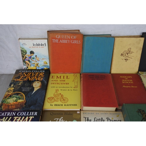 1019 - A lot of vintage children's books to include 'Go Ahead Secret Seven' by Enid Blyton.