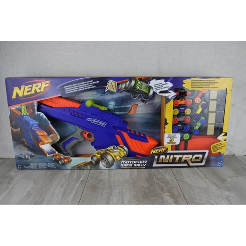 1048 - A large boxed Nerf Nitro Motofury Rapid Rally set.