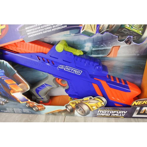 1048 - A large boxed Nerf Nitro Motofury Rapid Rally set.