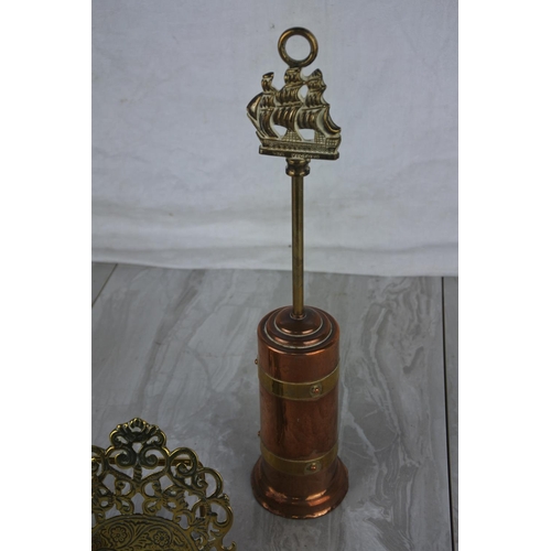 993 - A vintage brass letter holder, a pair of miniature brass candleholders and more.