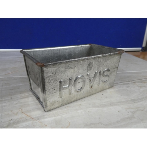 1076 - A Hovis baking tin.