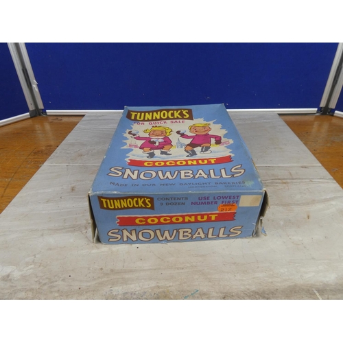 1079 - A vintage Turnock's Snowball cardboard box.