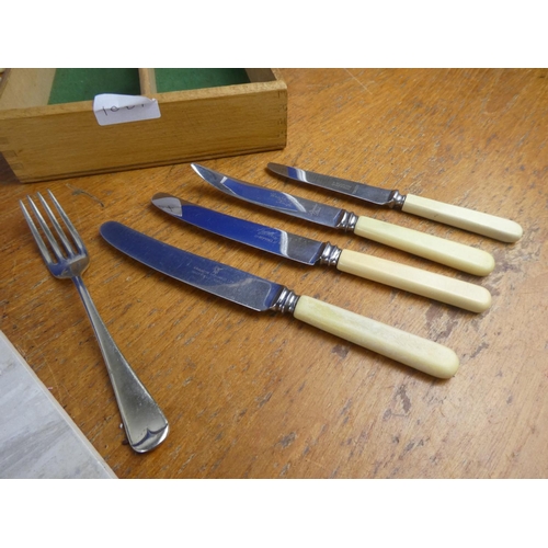 1087 - A lot of vintage bone handled cutlery.