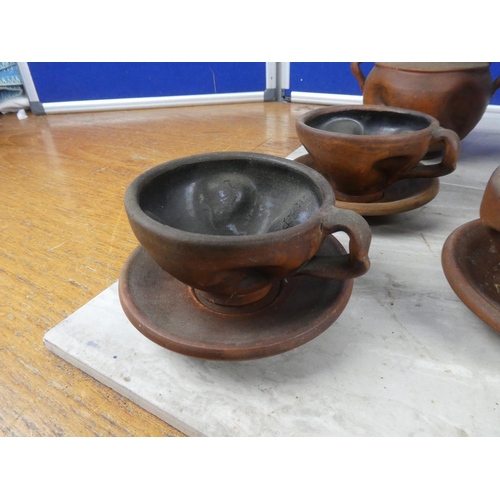 1136 - A vintage studio pottery tea set.