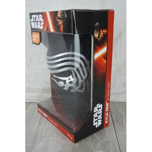 1167 - A boxed Disney Star Wars Kylo Ren 3D deco light and a boxed Harry Potter light.