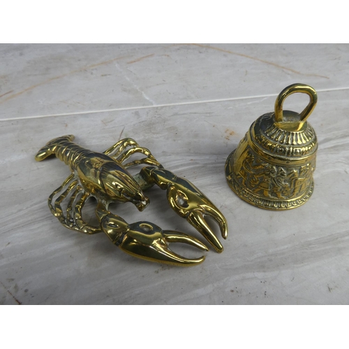 900 - A stunning brass lobster and a brass bell with no ringer.