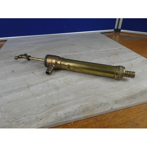 942 - A vintage Whale non-choke Brass pump, made by Munster Simms & Co Ltd Belfast.