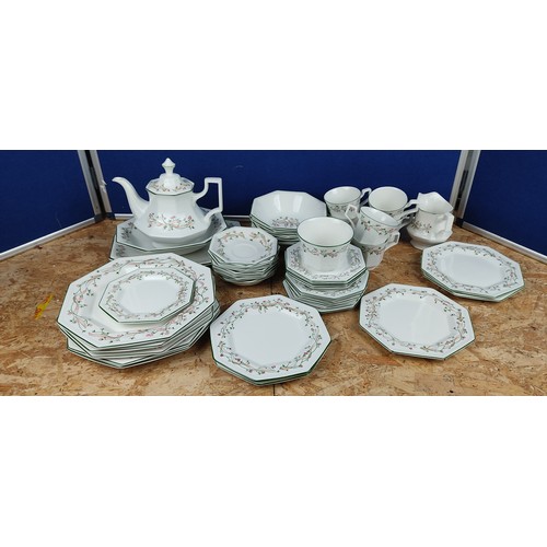 1377 - A large assortment of Johnson Brothers ceramics.